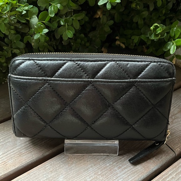 GUC- Kate Spade Gold Coast Nisha Quilted Black Leather Zip Around Wallet - Picture 3 of 13